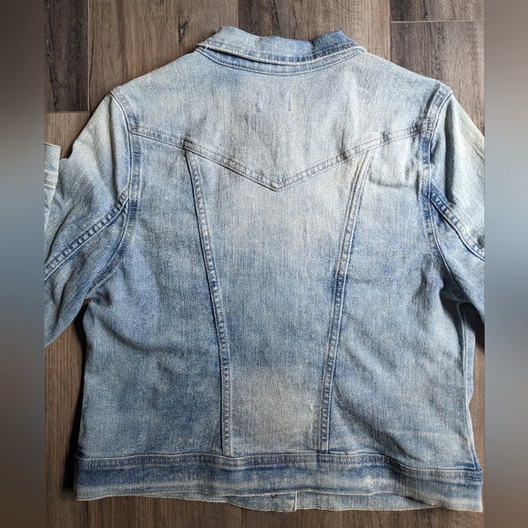 True Freedom- junior or women jean jacket - Picture 5 of 7